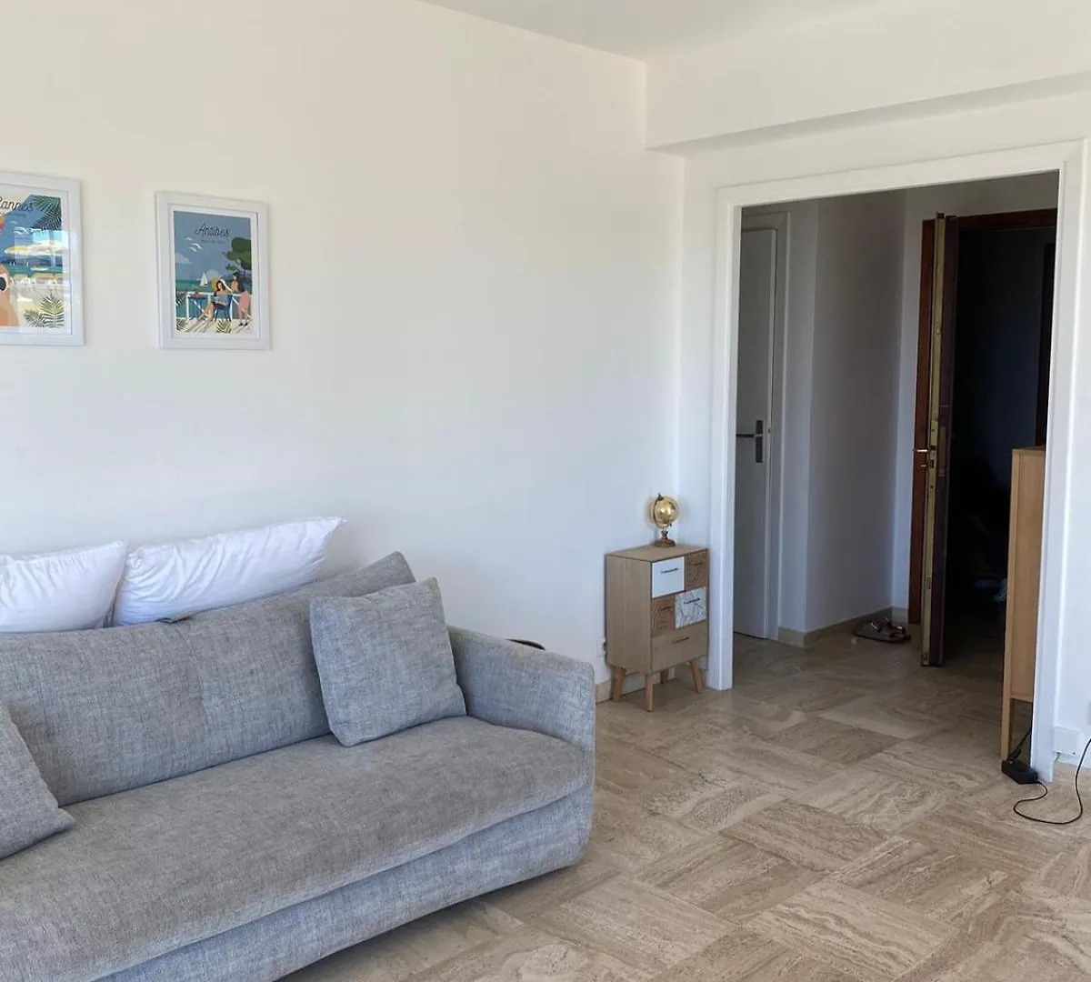 Yafi Velasquez Cannes Apartment